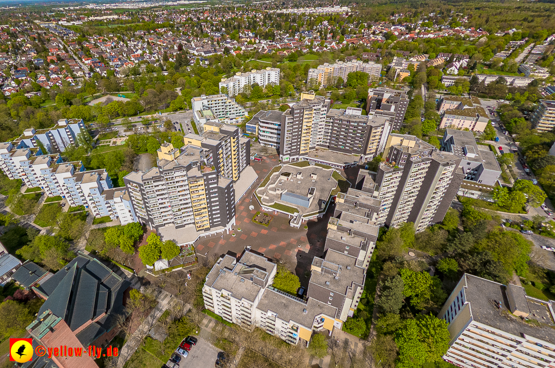 04.05.2023 - Luftbilder vom Marx-Zentrum uns seiner Umgebung in Neuperlach